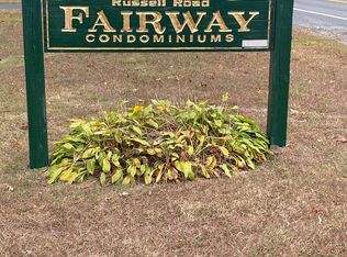 549 Russell Rd APT 5D, Westfield, MA 01085