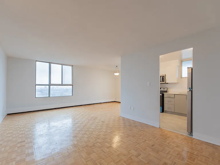 4001 Steeles Ave W — Photo 26