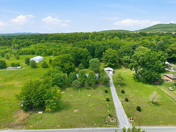 3rd image of 3041 Unionville Deason Rd