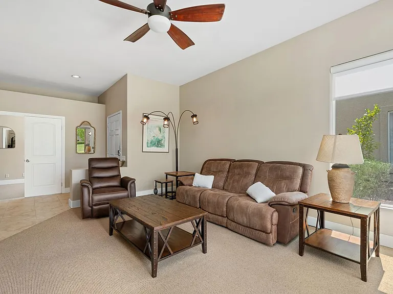 20 Pebble Beach Dr — Photo 5