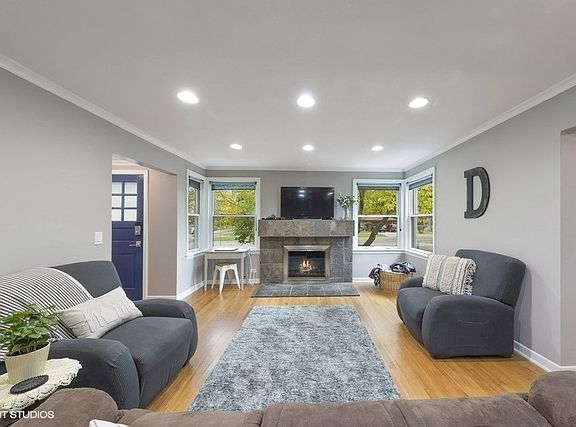 5th image of 1826 Hawthorne Ave