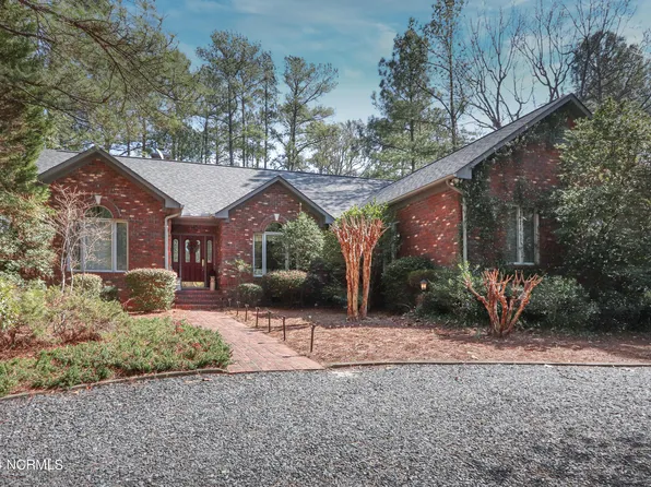 12 Glenbarr Court, Pinehurst, NC 28374