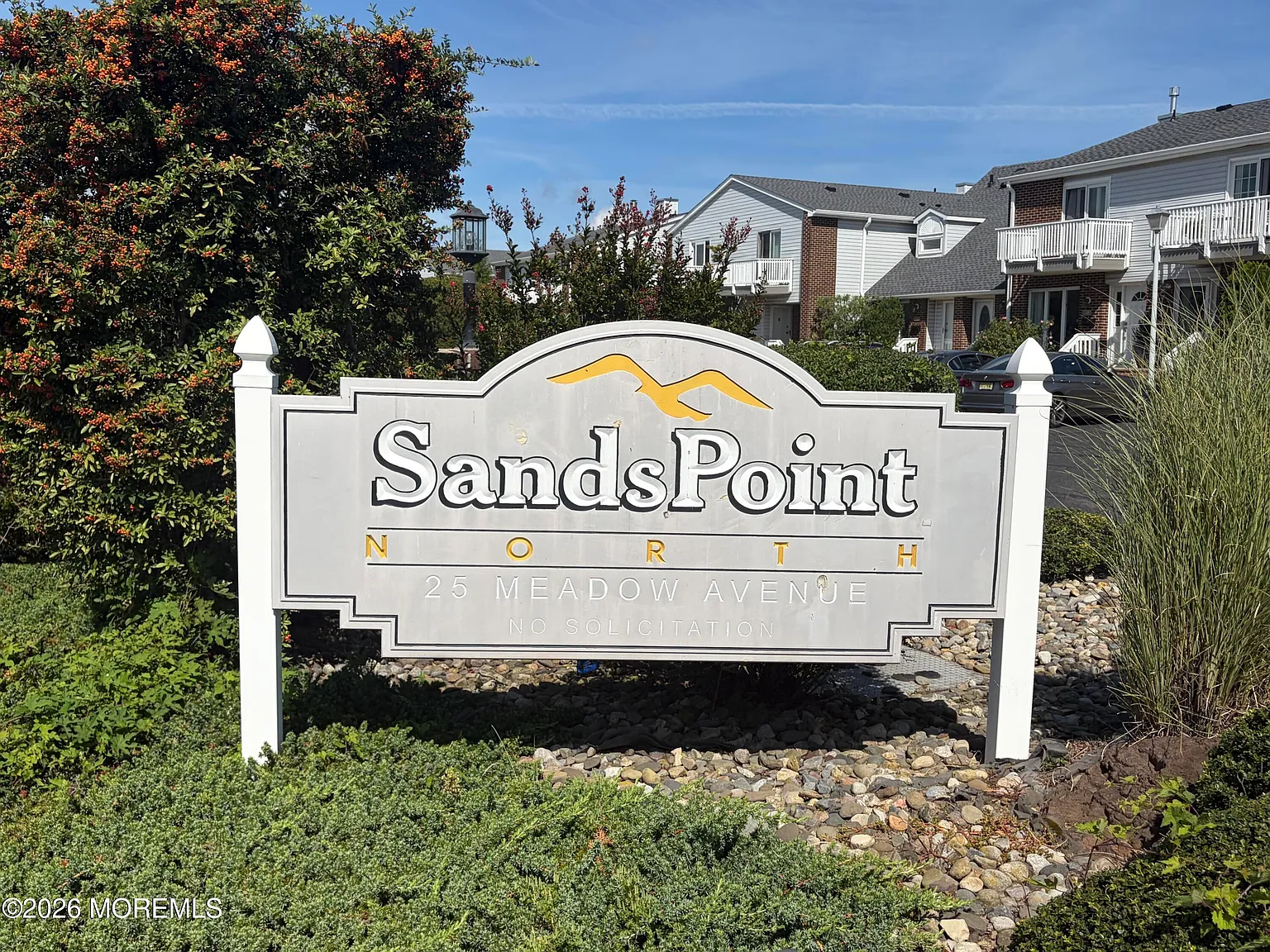 3 bed, 2.5 bath, $4,200 — Photo 1