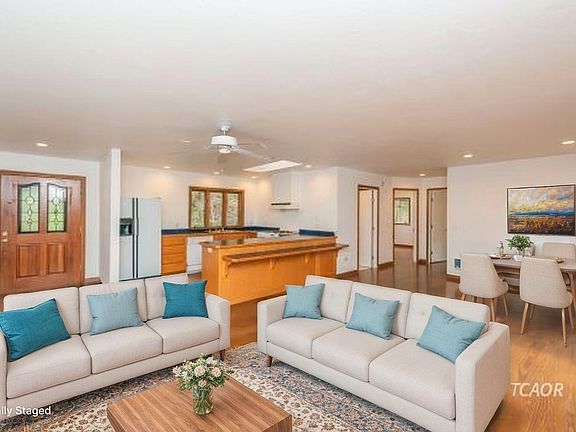 5th image of 540 Lost Bridge Rd