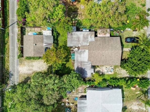 49 SW 14th St, Dania Beach, FL 33004