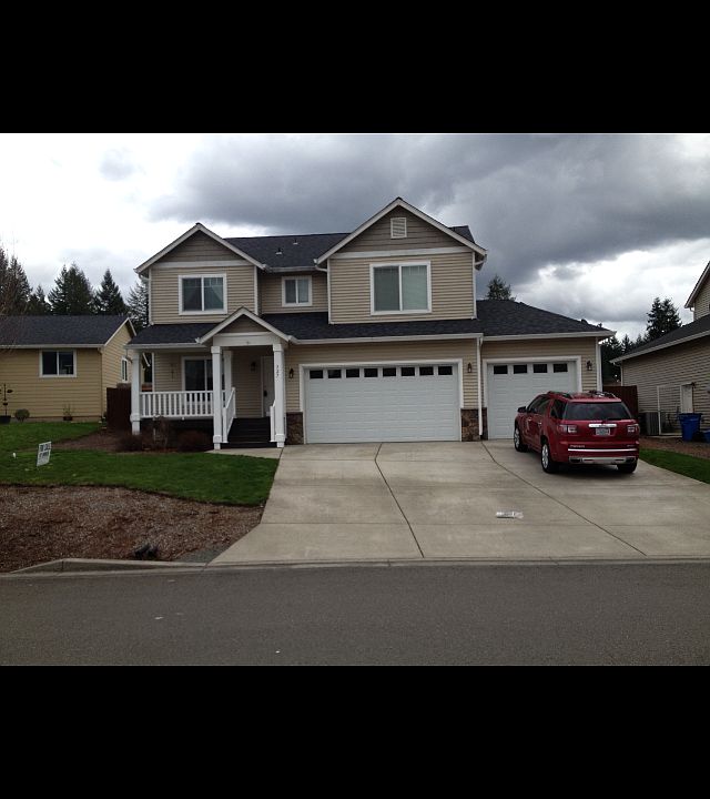 1st image of 327 S Spruce Ave