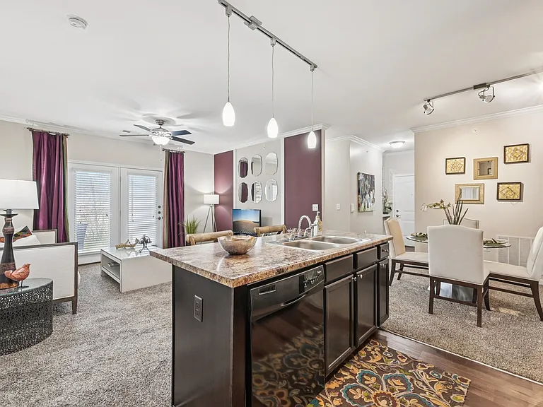 Brinley Place — Photo 6