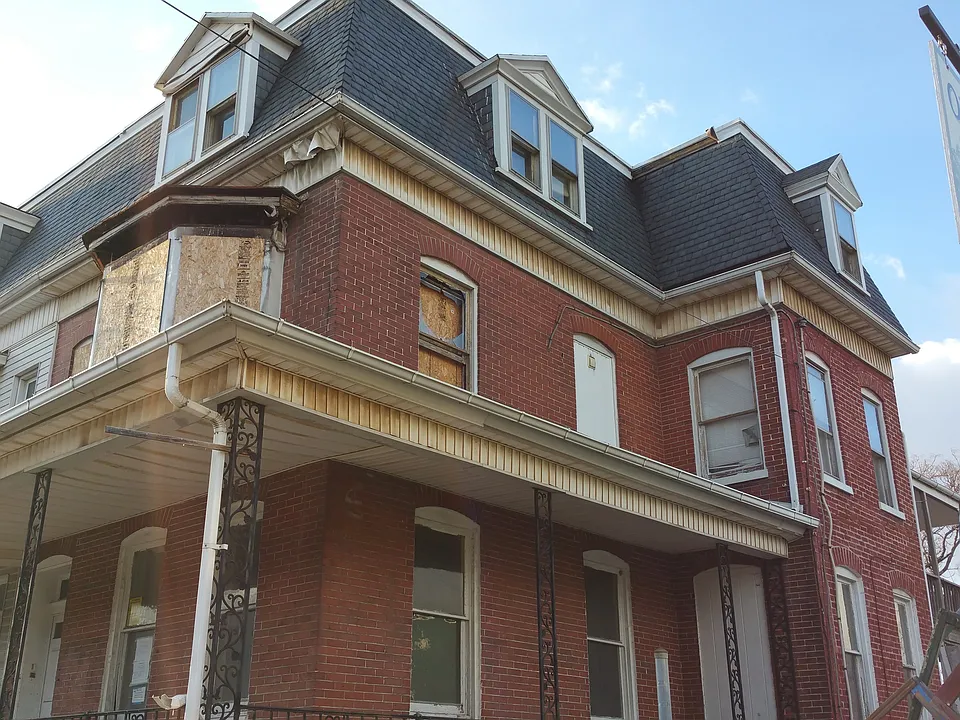 Building Photo 3