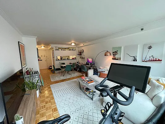 Rented by Realmart Realty LLC | media 12