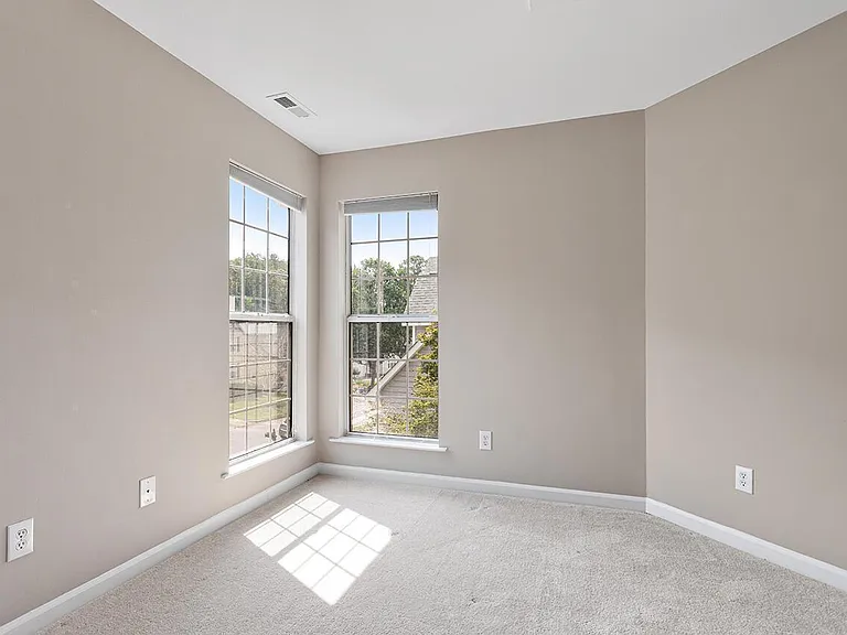 209 Trailview Dr — Photo 23