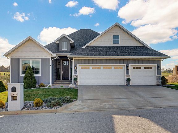 2nd image of 267 S Pebble Beach Avenue