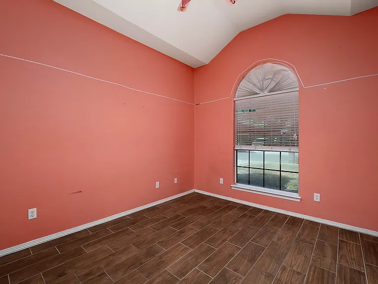 110 San Marcos St — Photo 6