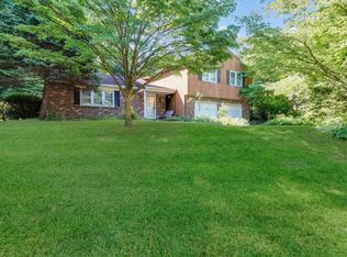 675 Buckstone Dr, Southampton, PA