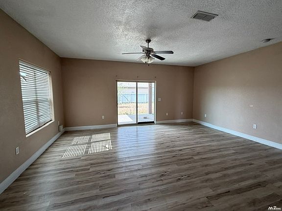 4th image of 1800 W University Dr