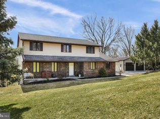 573 Mull Ave, Leesport, PA 19533