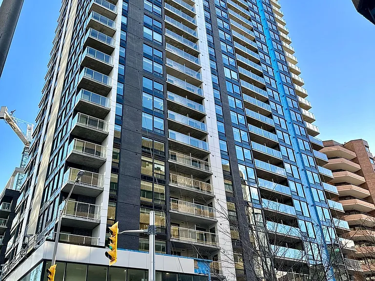 340 Queen St #2210 — Photo 1