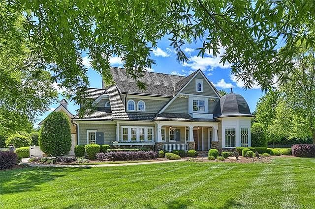 1st image of 124 New Haven Dr