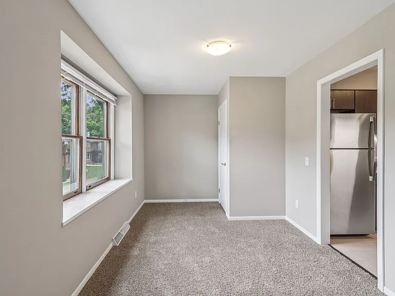 Woodland Reserve Apartments — Photo 13