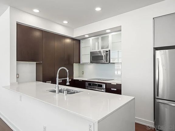 3rd image of 575 6th Ave Unit 1202