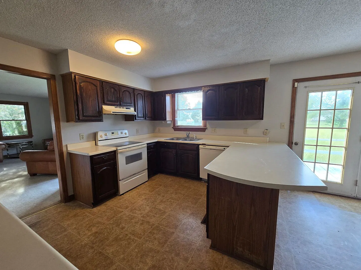 3 Bed, 2 Bath Ranch, Less Than 20 Minutes to Virginia/NC Line — Photo 4