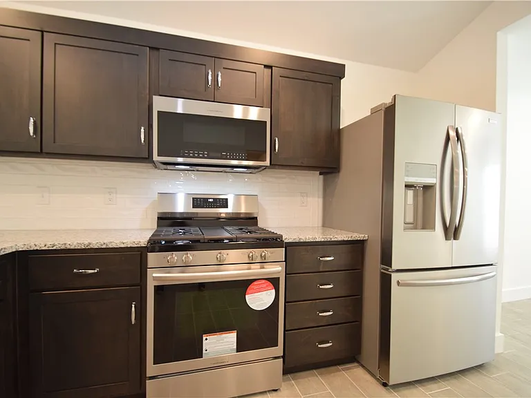 2071 Bluestem Dr — Photo 8