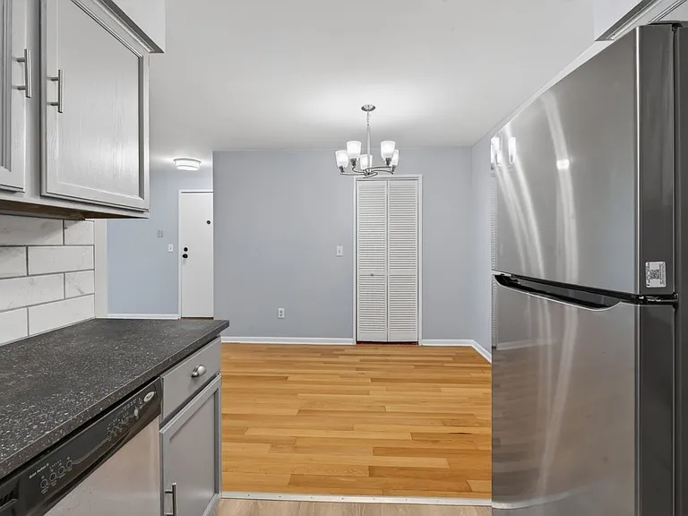 10228 Nancys Blvd — Photo 4
