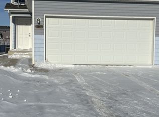 102 7th St SW, Tioga, ND 58852