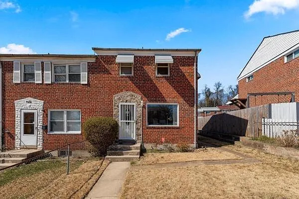 670 Queensgate Rd — Photo 15