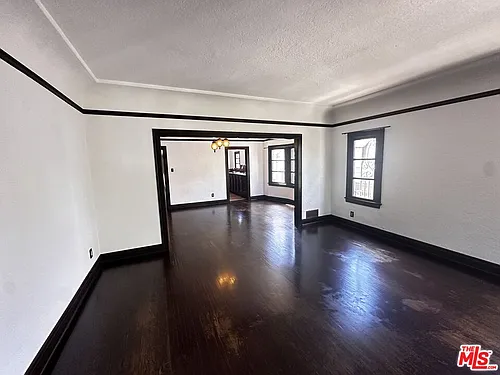156 N Kenmore Ave #2 Photo 1