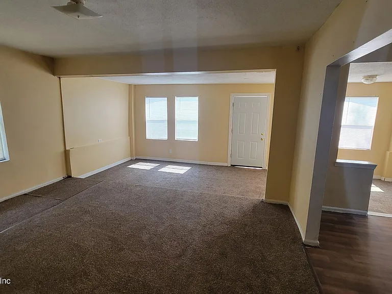 2810 Venus St — Photo 13