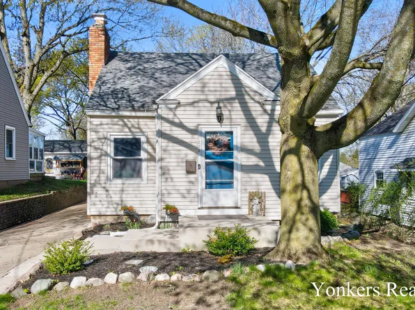 1233 Diamond Ave NE, Grand Rapids, MI 49505