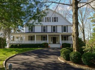 276 Quaker Rd, Chappaqua, NY 10514