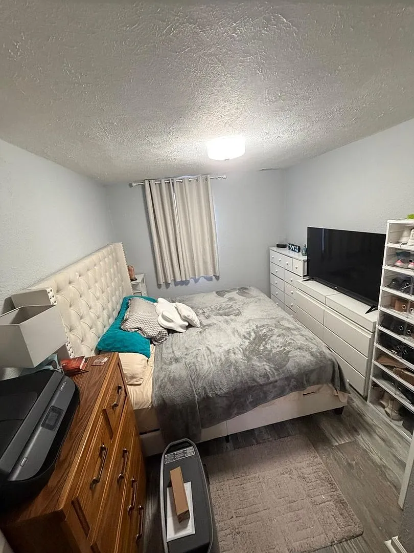 Charming 2BR House in Omaha — Photo 1