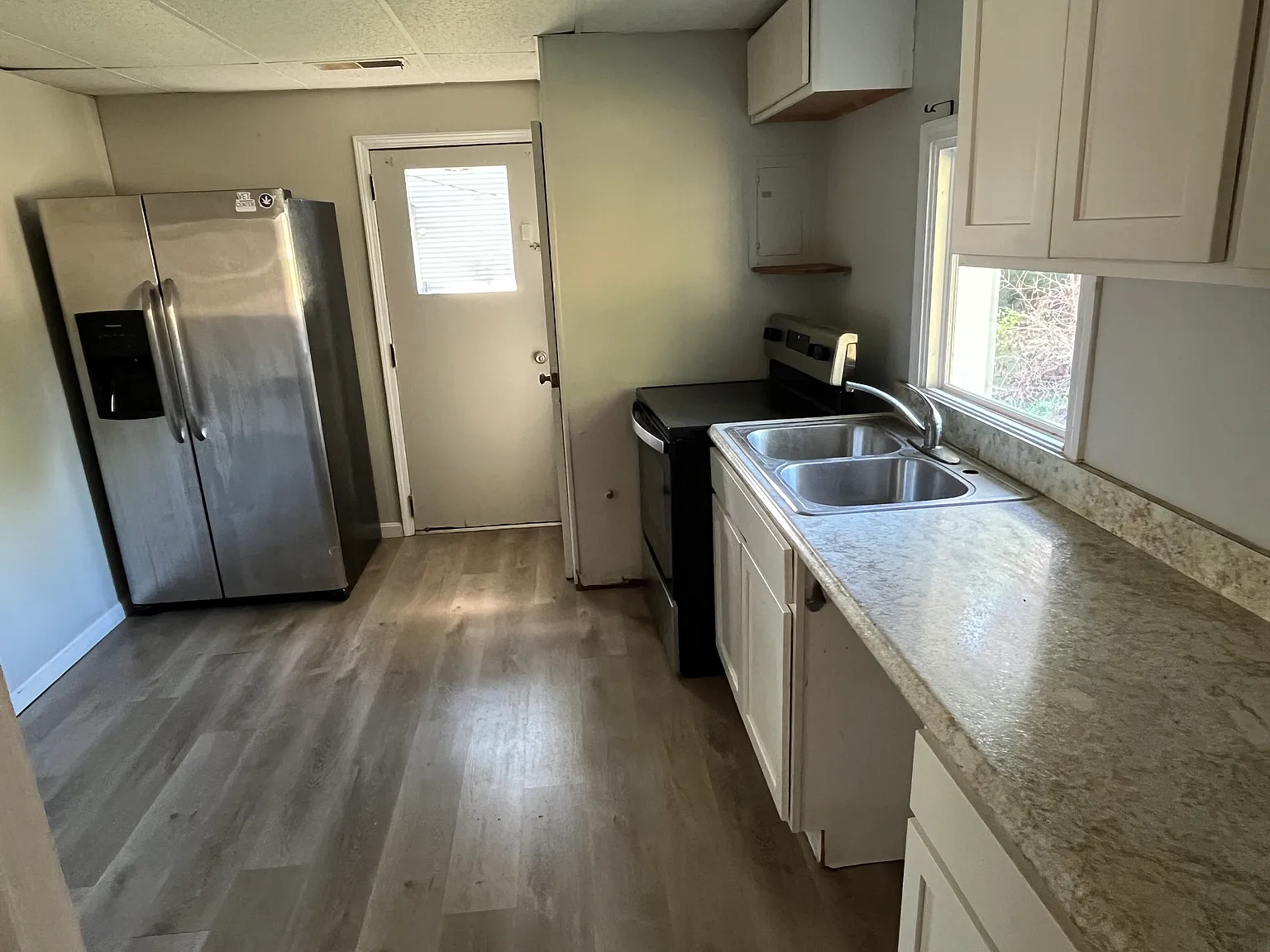 2 bed, 884 sqft, $1,200 — Photo 4