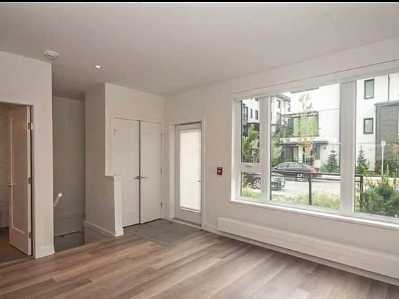 5th image of 525 E 2nd St #1