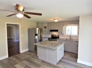 32 E Chestnut St, Nazareth, PA 18064