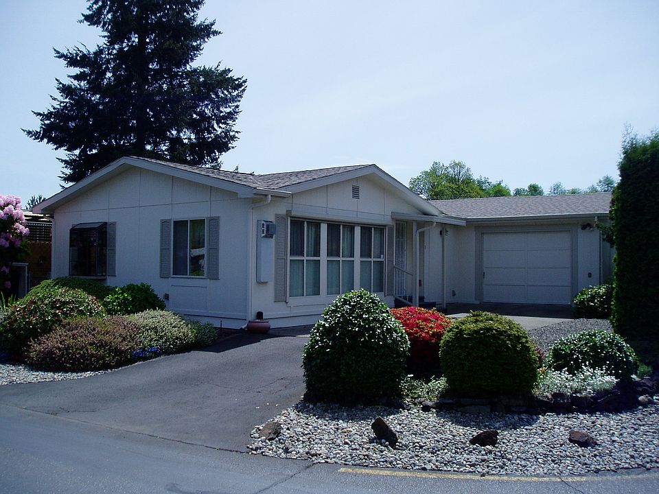 1st image of 3700 14th Ave SE Unit 1