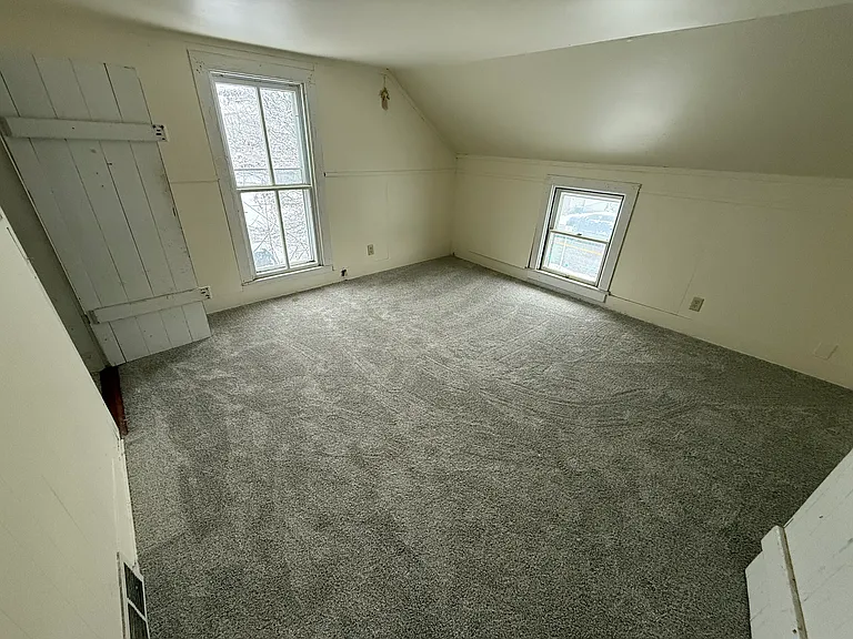 3334 Market St — Photo 8