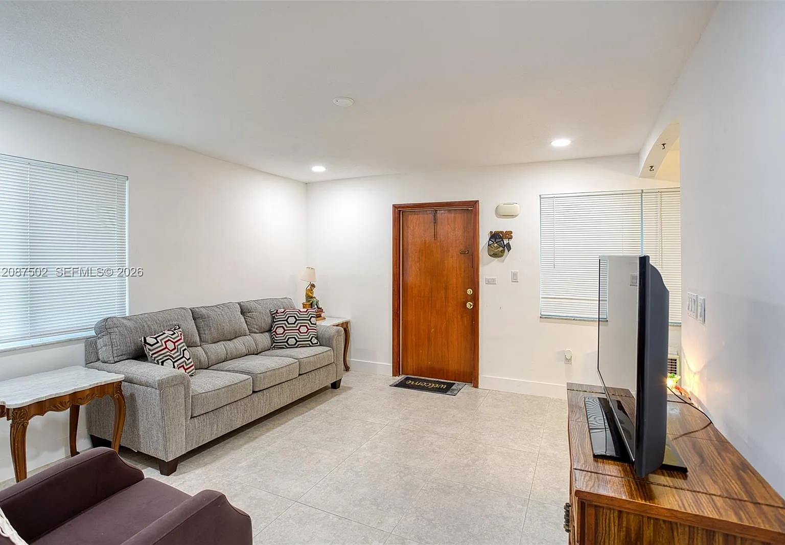Dania Country Club Estate — Photo 2