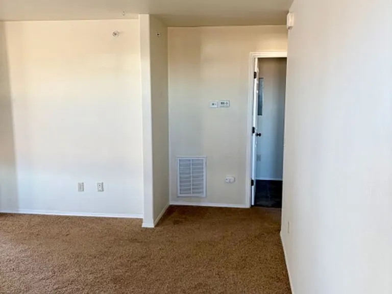 5625 Saxon Way #F — Photo 5