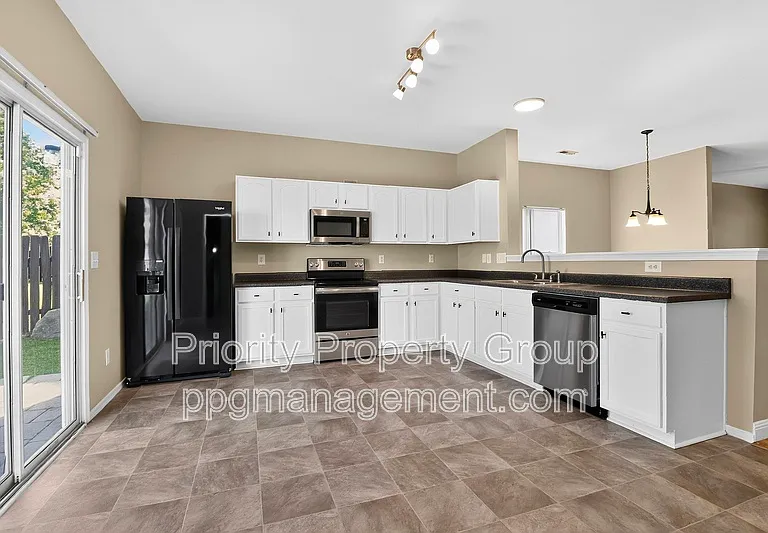 8913 Chalkstone Rd — Photo 12