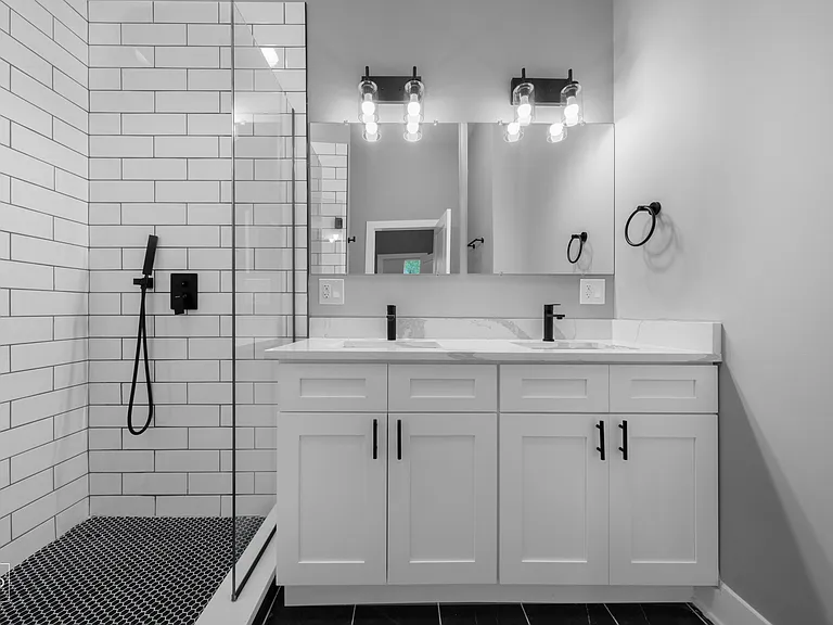 700 S Loomis St #1 — Photo 10