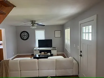 4 bed, 1680 sqft, $2,100 — Photo 2