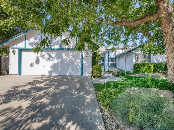 927 Palo Alto Ave, Clovis, CA 93612