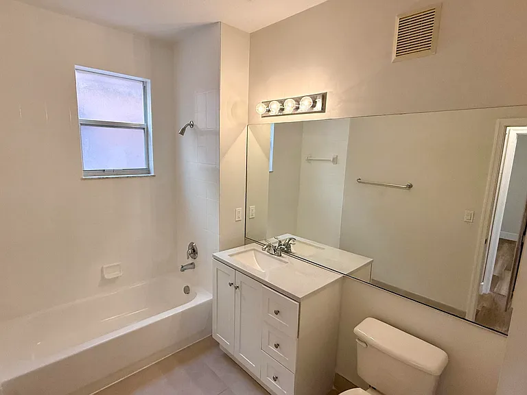 3545 Forest Hill Blvd #5 — Photo 11