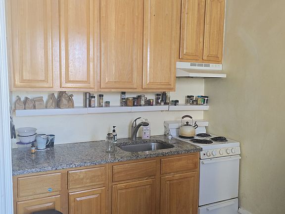 3rd image of 4818 Chester Ave APT 303