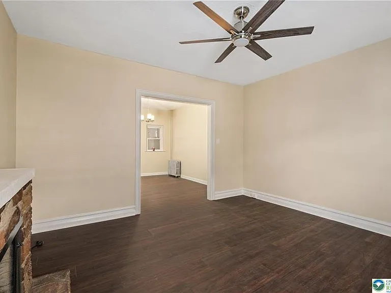528 N Mohr St — Photo 6