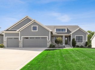 4844 159th St, Urbandale, IA 50323