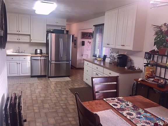 5th image of 1261 Hugo St