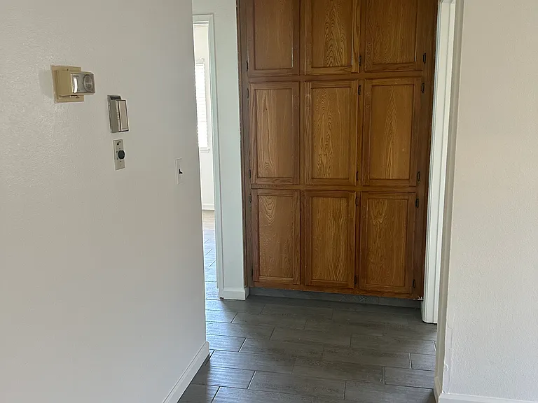 929 Perdew Ave — Photo 6